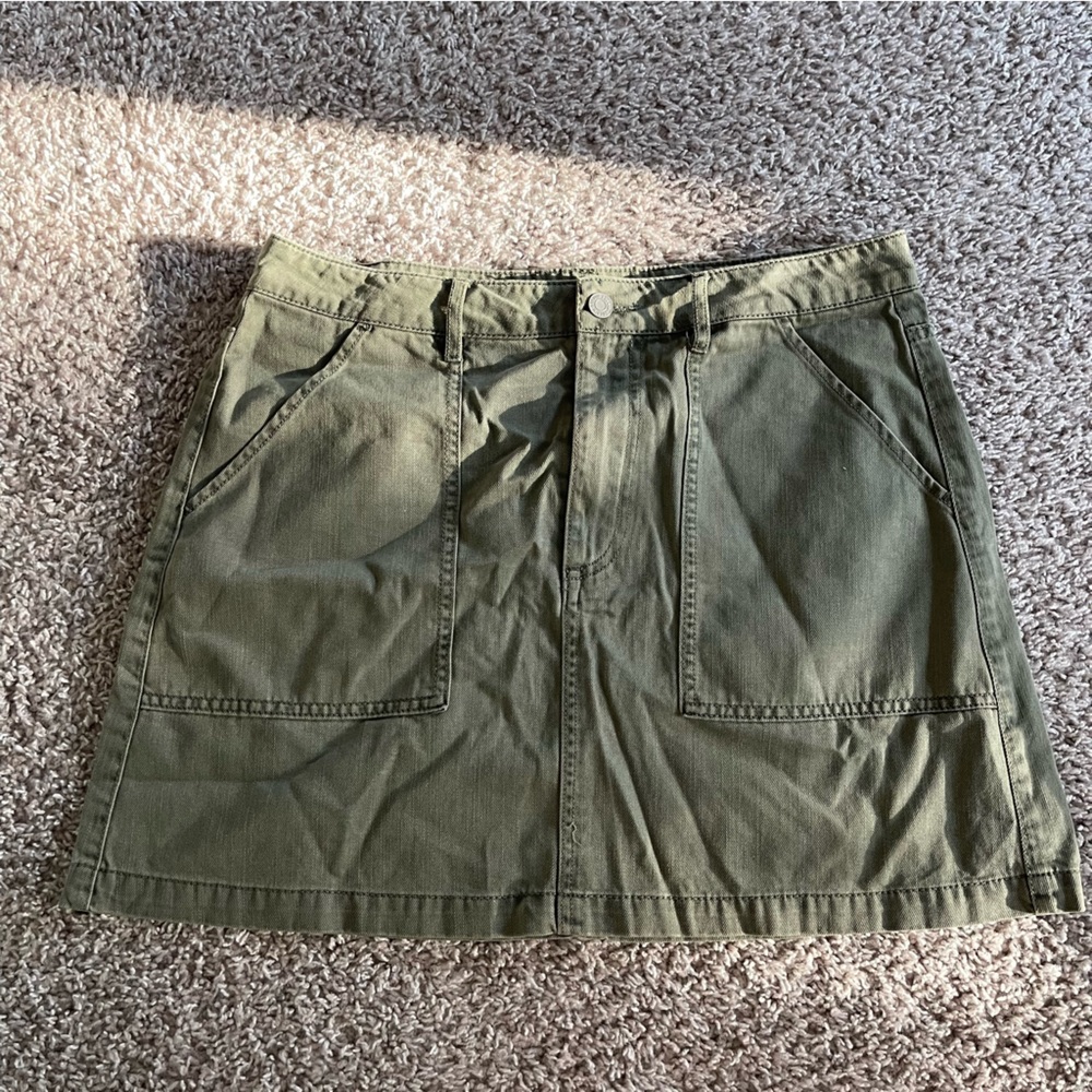 H&M Olive green high waisted skirt